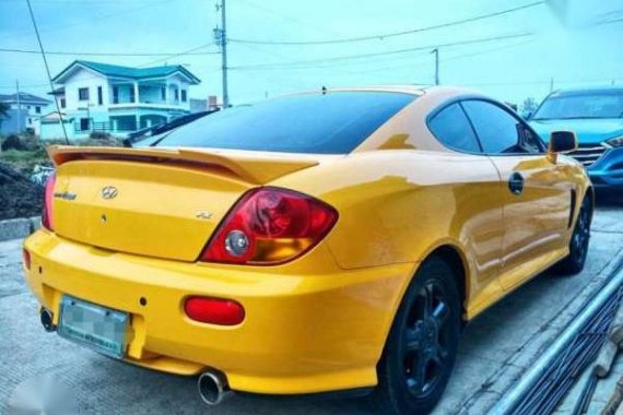 Hyundai Coupe 2004 model fresh for sale 