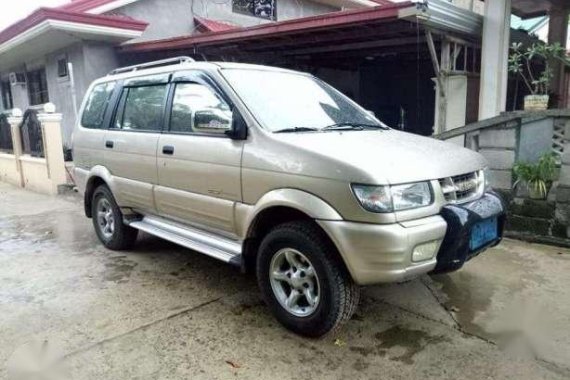 Isuzo Crosswind 2003 MT Silver For Sale 