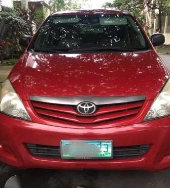 Very Well Maintained 2011 Toyota Innova J MT For Sale