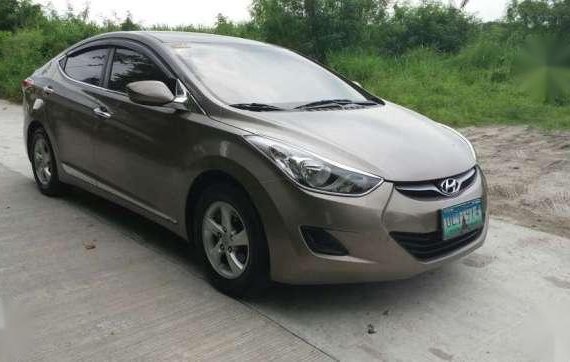 Hyundai Elantra Premium - 2012 AT
