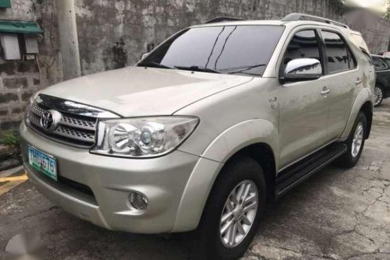 All Original 2011 Toyota Fortuner G Diesel 4x2 AT For Sale