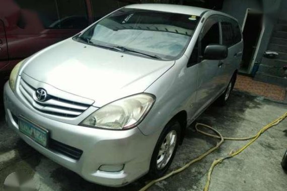 Toyota Innova E 2010 MT Silver For Sale 