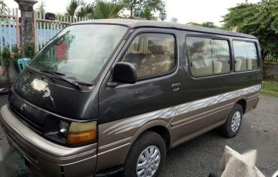 1996 toyota hi ace commuter