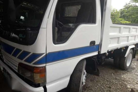 Isuzu Elf Mini Dumptruck