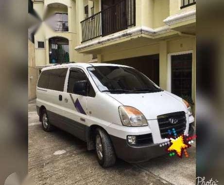 Hyundai starex van