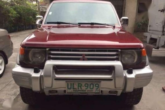 Mitsubishi pajero manual 4x4 local
