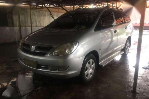 2006 Toyota Innova J