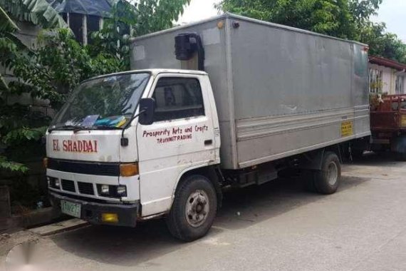 Isuzu Close Van Truck For Sale