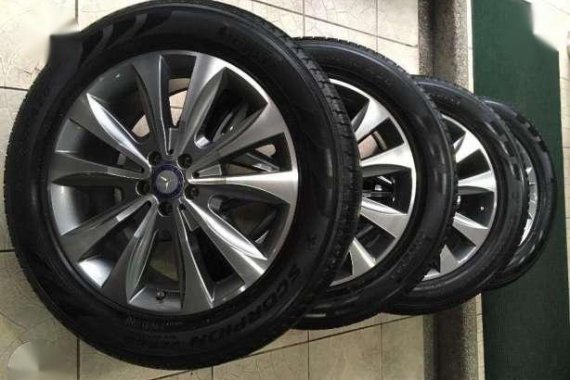 MB 2015 GL 450 (X166) Mags with Brand New Pirelli Scorpion Tires.