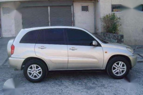 2004 TOYOTA RAV 4 - very FRESH and clean - automatic - all power
