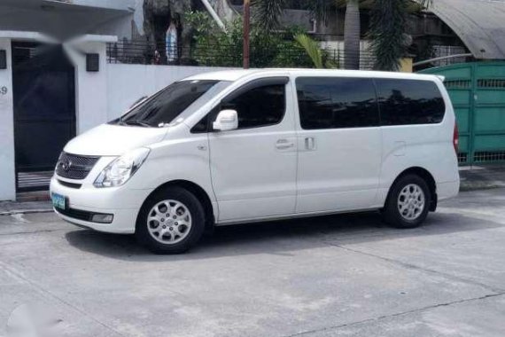Excellent Engine 2011 Hyundai Grand Starex AT For Sale