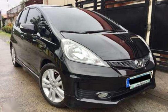 Honda Jazz 1.5V MMC AT 2012 For Sale 