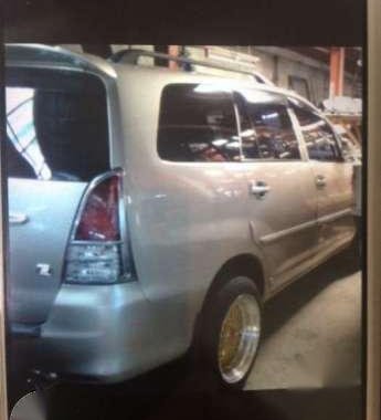 Toyota Innova E Diesel AT 2012