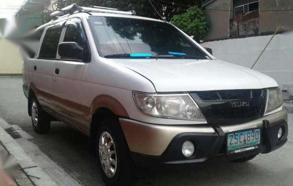 Isuzu CrossWind 2008 2.5 MT White For Sale 