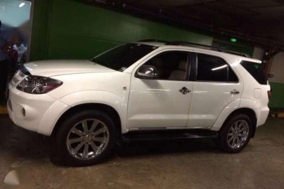 Toyota Fortuner G 2.7 2007 AT White For Sale 