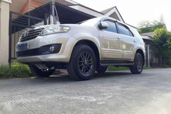 Toyota Fortuner 2013 VNT AT Silver For Sale 