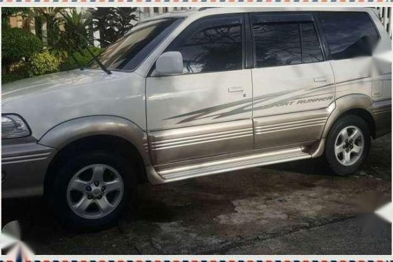 For sale Toyota Revo SR 2005 model