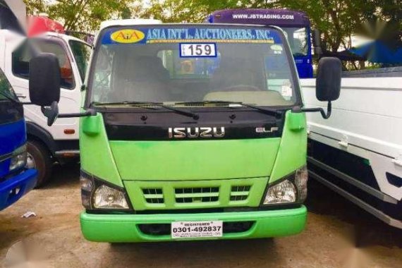 Isuzu Elf Single Tire