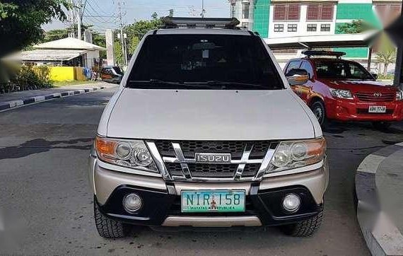 2010 Isuzu Crosswind XUV Manual White For Sale 