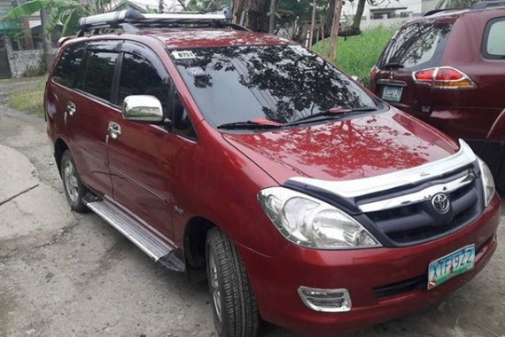 2005 Toyota Innova G Van red for sale 