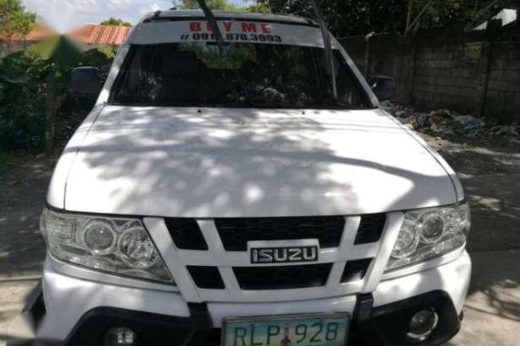 Isuzu Crosswind XT 2011 model for sale 