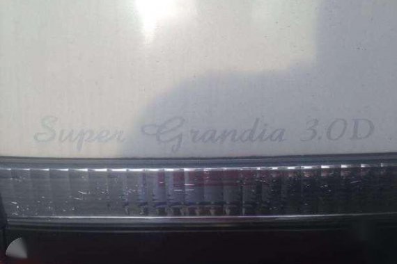 Toyota Hiace Super Grandia 3.0 2002 For Sale 