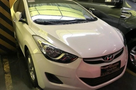 Almost brand new Hyundai Elantra Gasoline for sale 