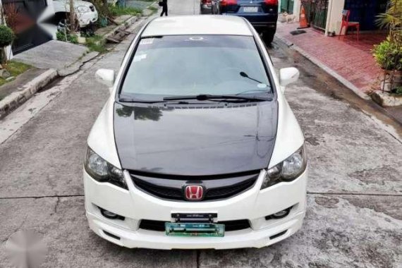 Honda Civic 2.0 2009 AT White For Sale 