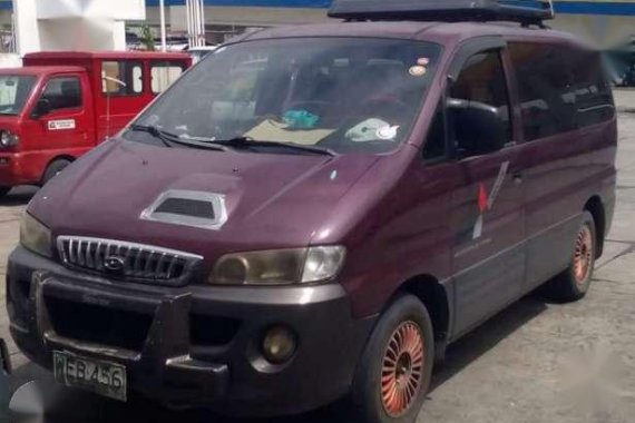 Hyundai Starex 1998 AT Red Maroon For Sale 