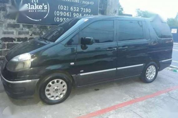 Nissan serena q