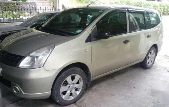 Nissan Grand Livina 2009 AT Silver For Sale 