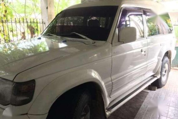 Mitsubishi Pajero 2005 model white for sale 