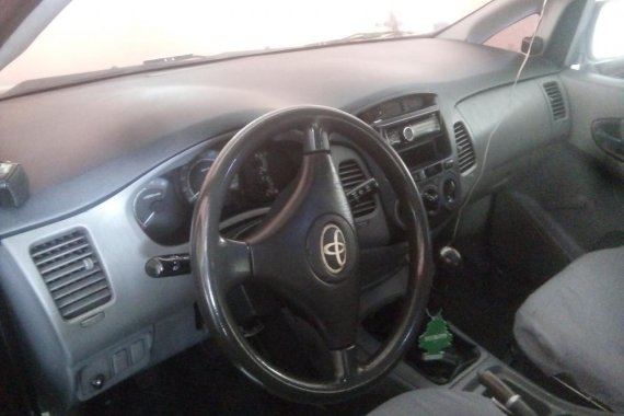 Toyota innova diesel Van red for sale 