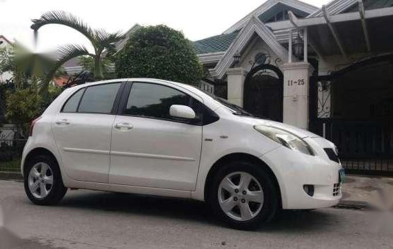 Toyota Yaris 2008 MT White HB For Sale 