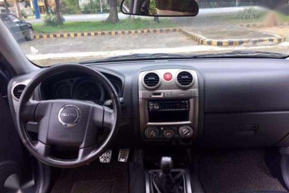 Isuzu 2009 DMAX 4X2 MT