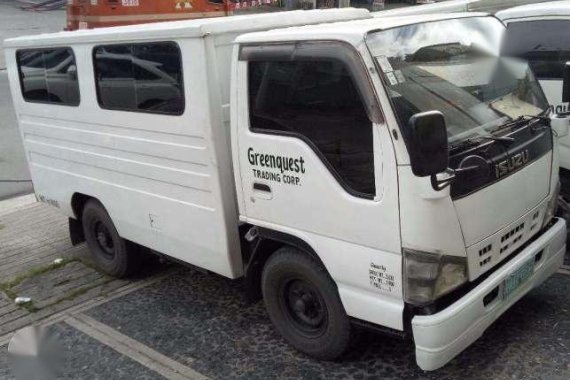 Isuzu ELF 2009