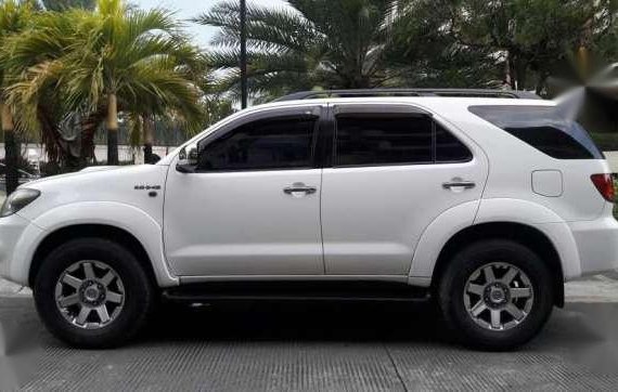 Like Brand New Toyota Fortuner V 4x4 2007 AT For Sale