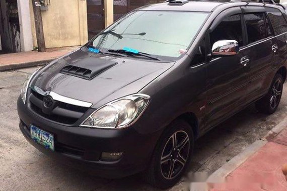 Toyota Innova 2005 Grey for sale