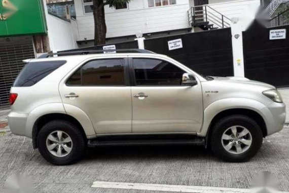 2005 Toyota Fortuner V 4x4 AT Silver For Sale 