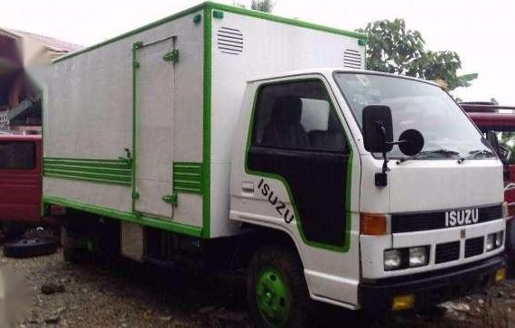 Perfect Condition 2005 Isuzu Elf For Sale