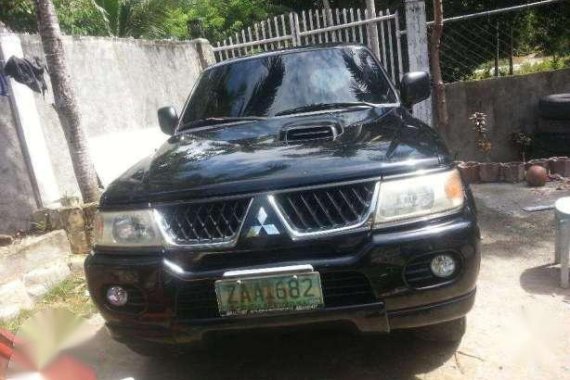 Mitsubishi Montero 2005 4WD AT Black For Sale 