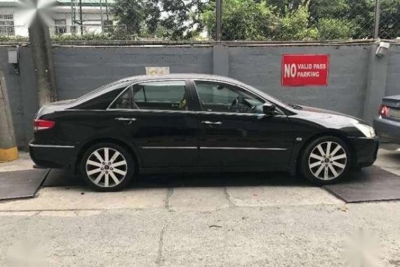 2004 Honda Accord 2.0 AT Black For Sale 