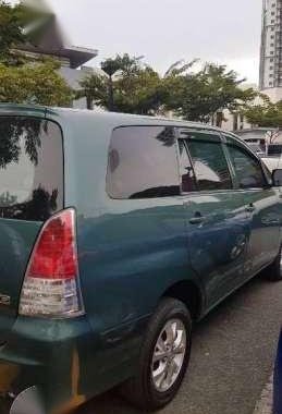 Toyota Innova E MT DSL 2010 Green For Sale 