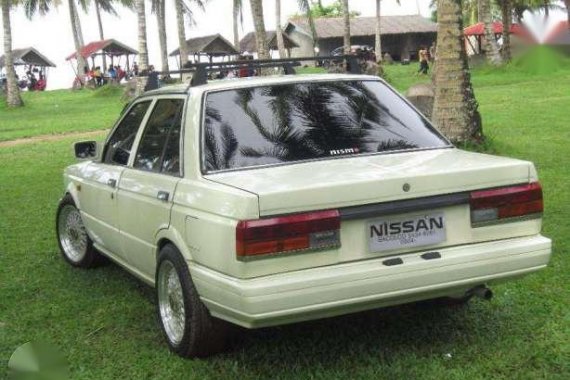 Nissan Sentra Boxtype 1989 MT White For Sale 