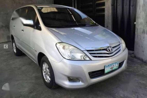 Toyota Innova 2011 G AT Silver For Sale 