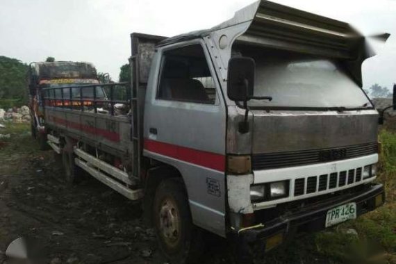 Isuzu elf dropside