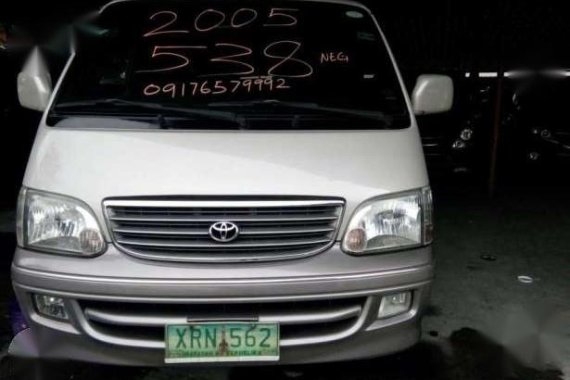 2005 Toyota Hiace Super Grandia MT White For Sale 