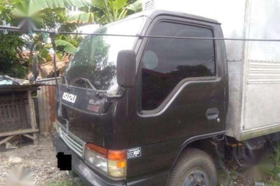 Isuzu 4HG1 NPR wide elf van