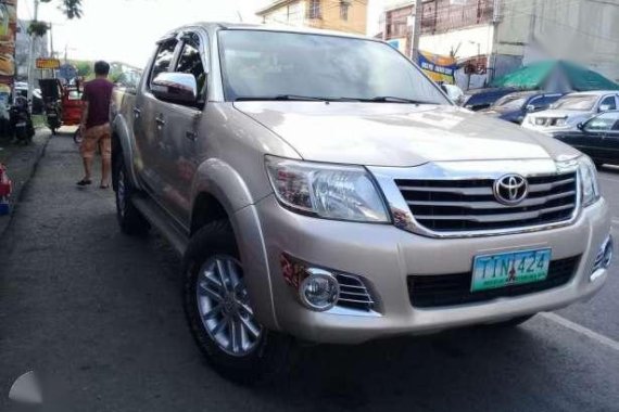 2012 toyota hilux G 4x2 manual