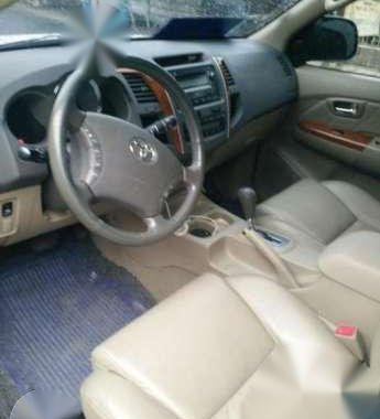 2011 Toyota Fortuner G AT White For Sale 
